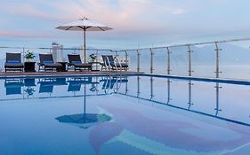 Sunny Ocean Hotel & Spa